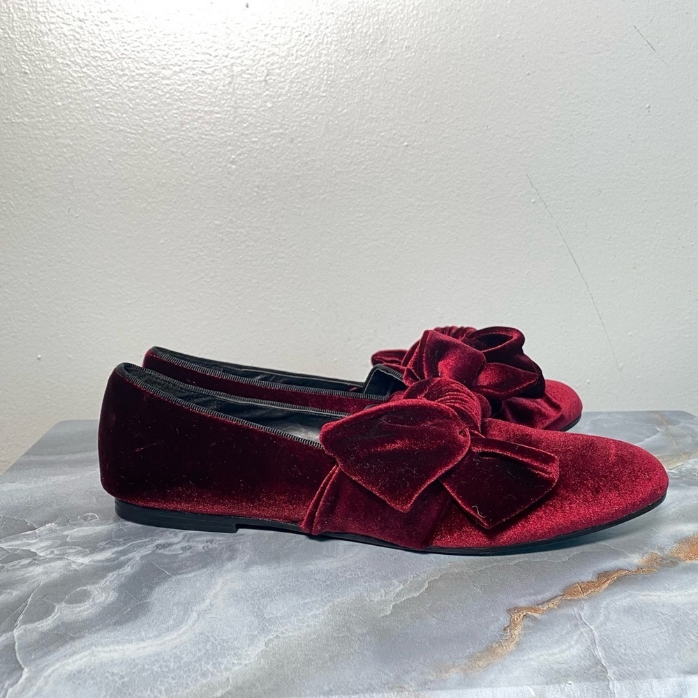 Zara Basics Burgundy Red Velvet Loafers Bow Flats Size 40
